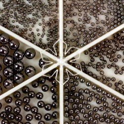 Nailart-carrousel parels zwart