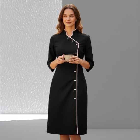 Jurk Romy Zwart met witte bies Jurk Romy Zwart met witte bies