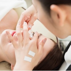 Wimper Tape - Transpore Hypoallergene plastic tape - 1.25cm x 5mtr